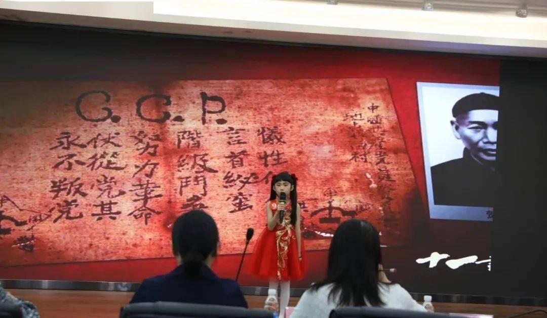 了解知识星球平台-一个长方形,如果把它的宽增加4厘米,则长方形变成正方形,这时面积增加56平方厘米,,拓展知识圈子